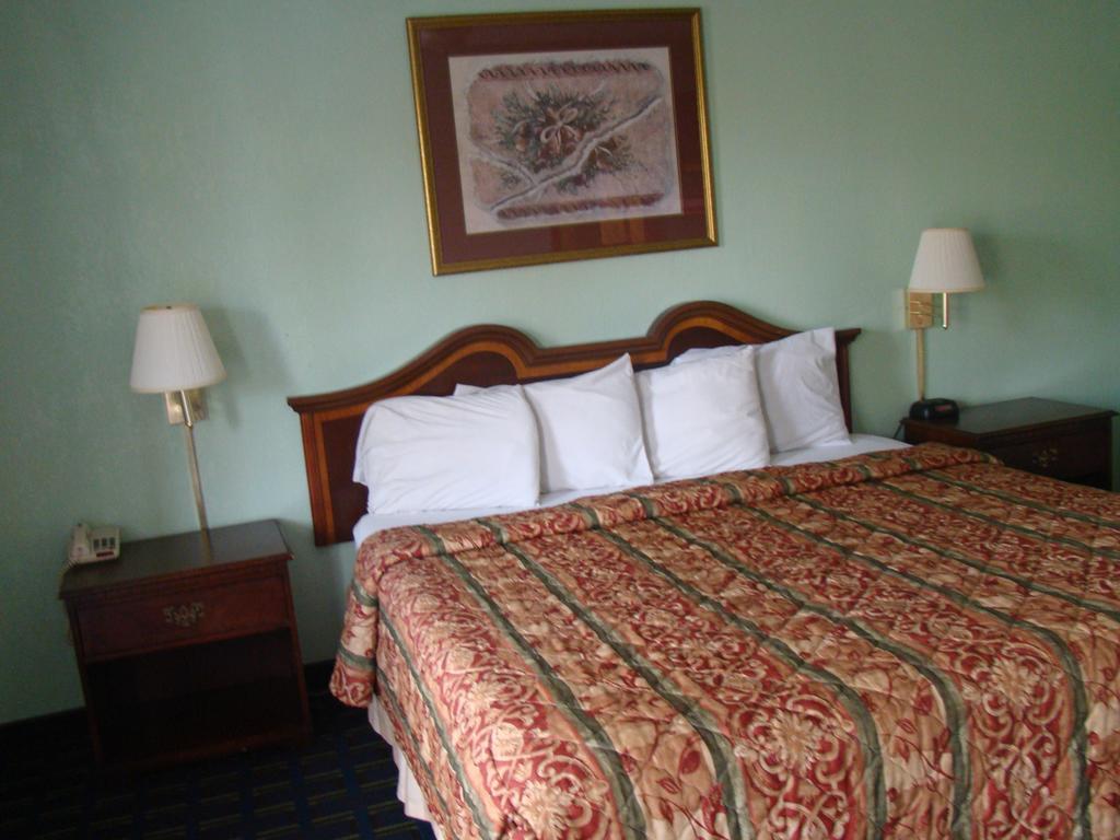 Budget Inn Mount Airy Camera foto