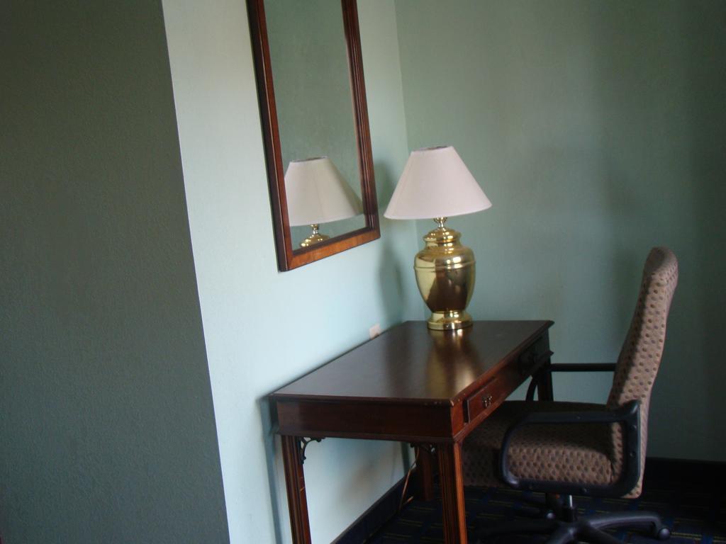 Budget Inn Mount Airy Camera foto