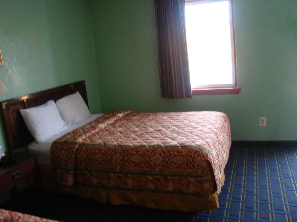 Budget Inn Mount Airy Camera foto